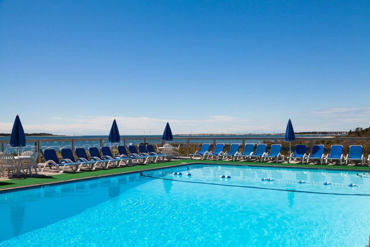1 Bedroom 1.5 Bath Townhouse, Green Harbor Resort, Canoe Rentals, Sun Umbrellas 1