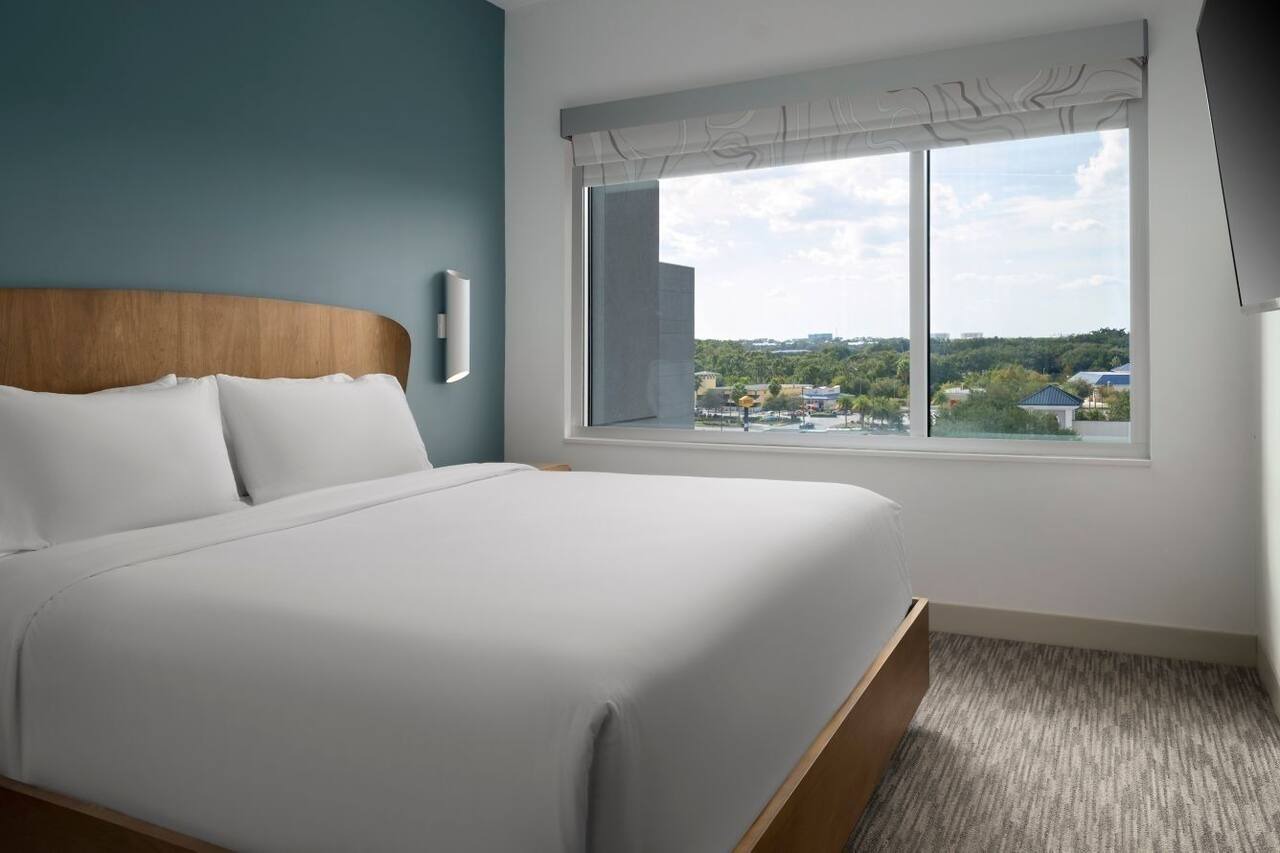 1 King | Element Orlando International Drive | Near SeaWorld & EPIC Universe 1