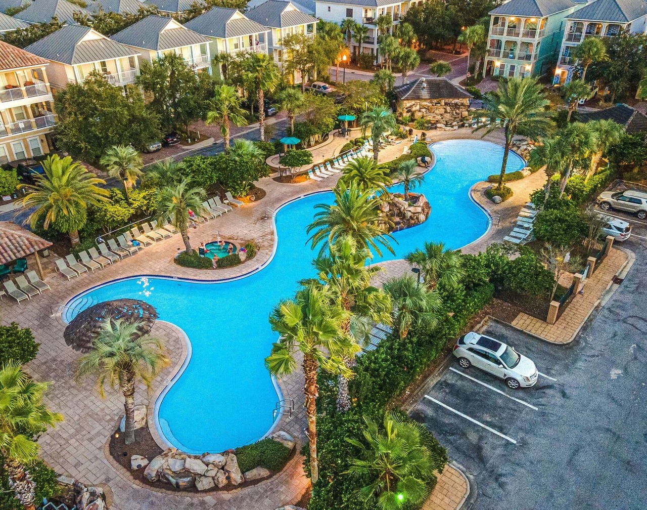 10-Min Walk to Beach | Heated Pool ,BBQ & Trolley 1
