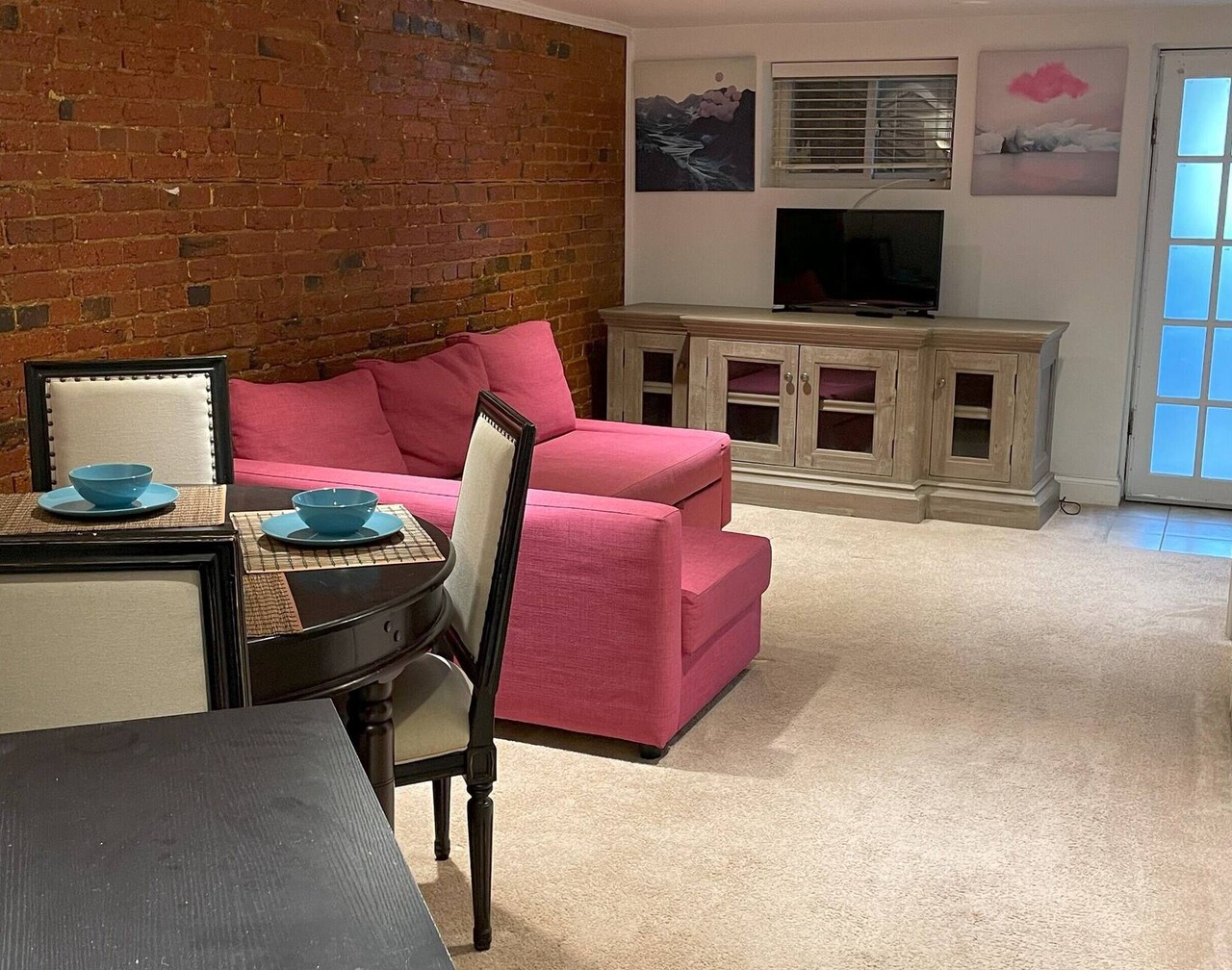 1BR apartment w/office, 7 walk to metro! Pet friendly. Pretty in Petworth! 1