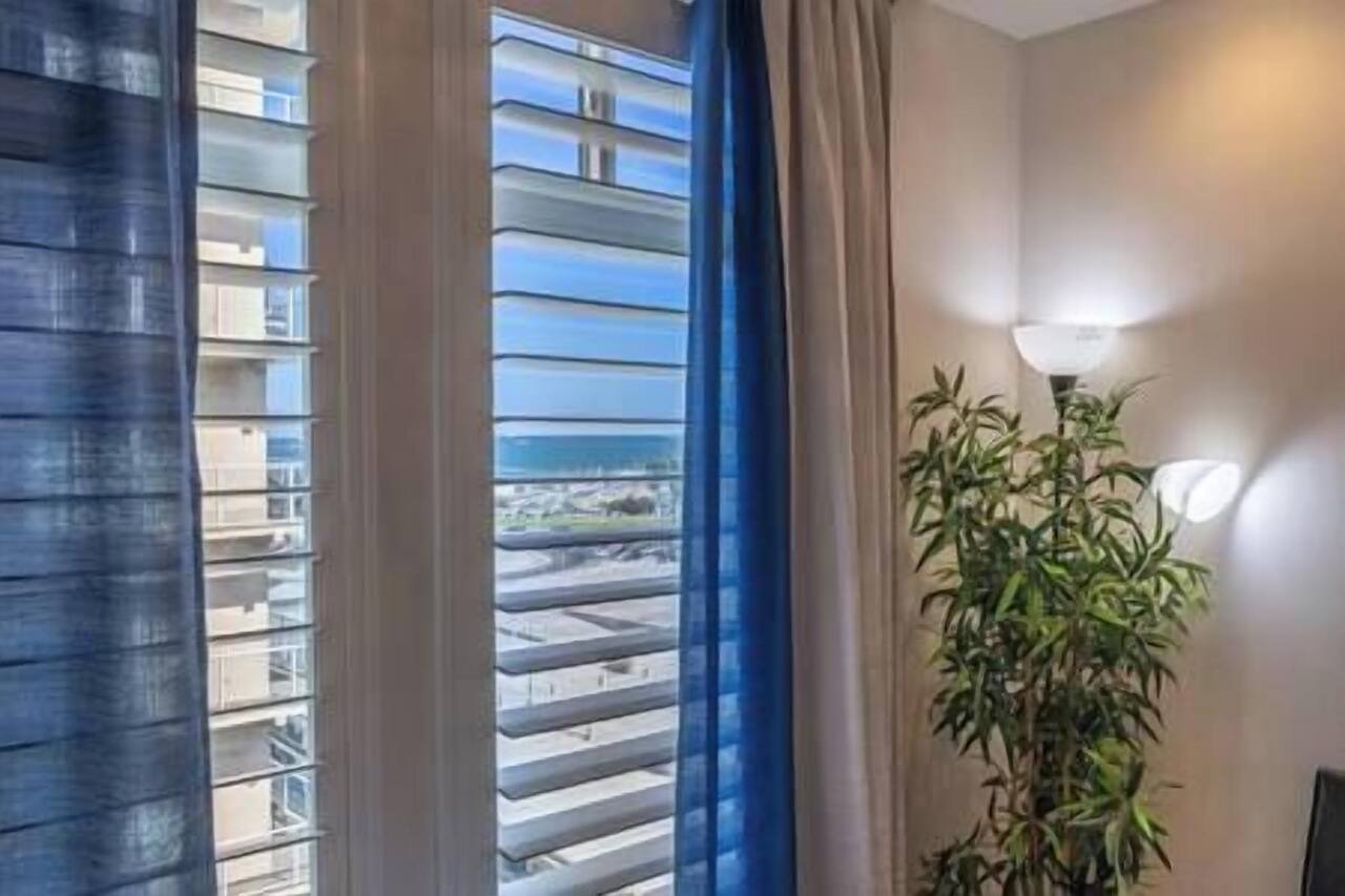 2/2-Conv Center Ocean View Lux Suite 2 Balconies 1