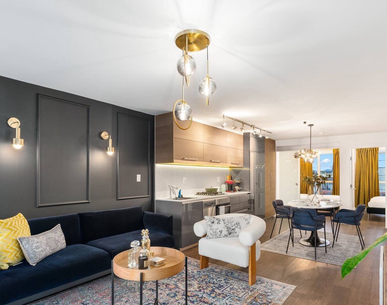 2 Bedroom + 2 Full Bathroom trendy Apartment 1
