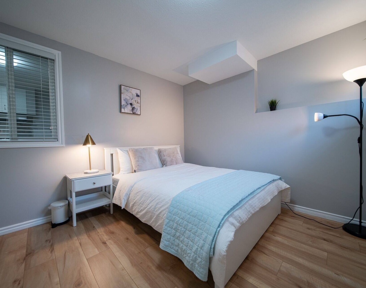 2 bedroom & parking Great Vancouver 1