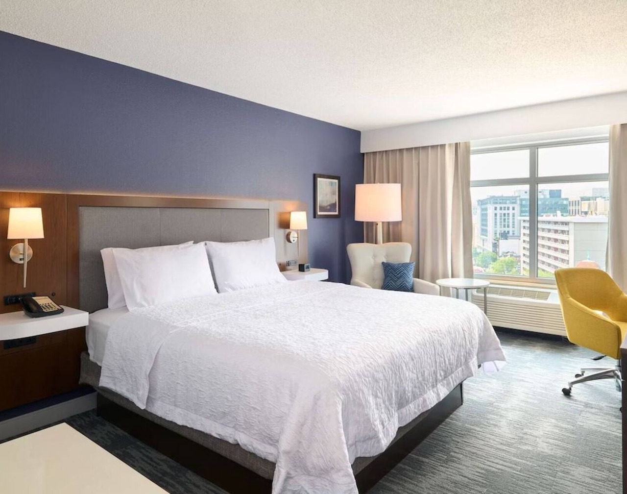 2 Modern King Room in DC Downtown Close to Metro and Convention Center 1