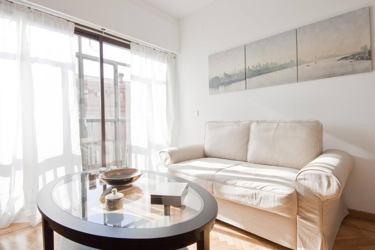 3 bdm, bright, elevator in old Madrid 1