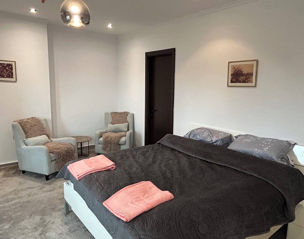3-bedroom apartment in terrific Jeddah with WiFi, fitness room, AC 1