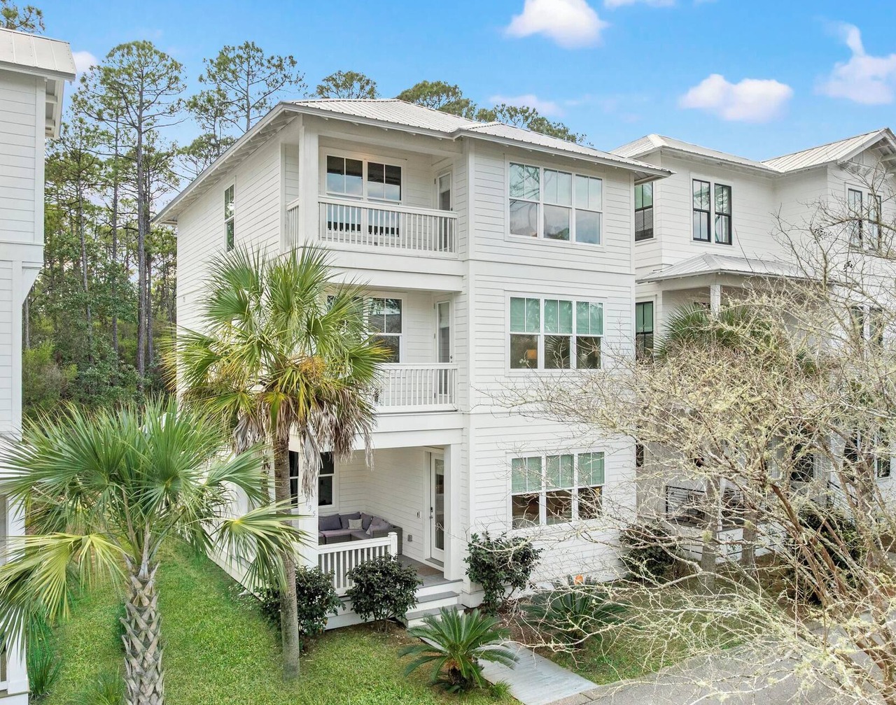 30A Beach House Scissortail - Pet Friendly, Pool, Beach, Sleeps 18 - Free Golf! 1
