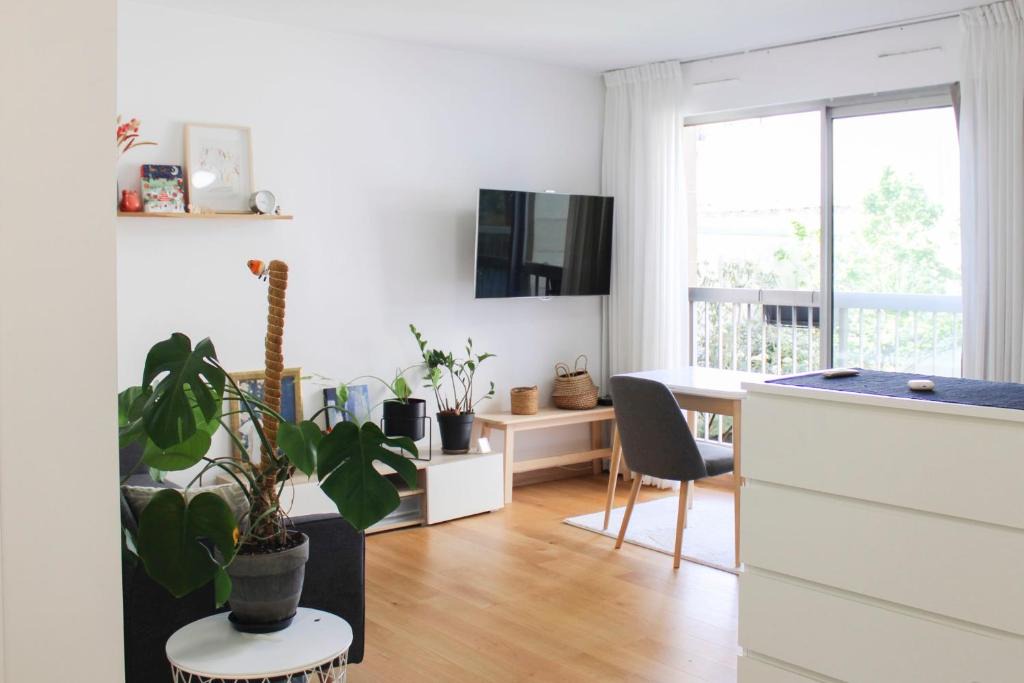 34m Paris Studio 1