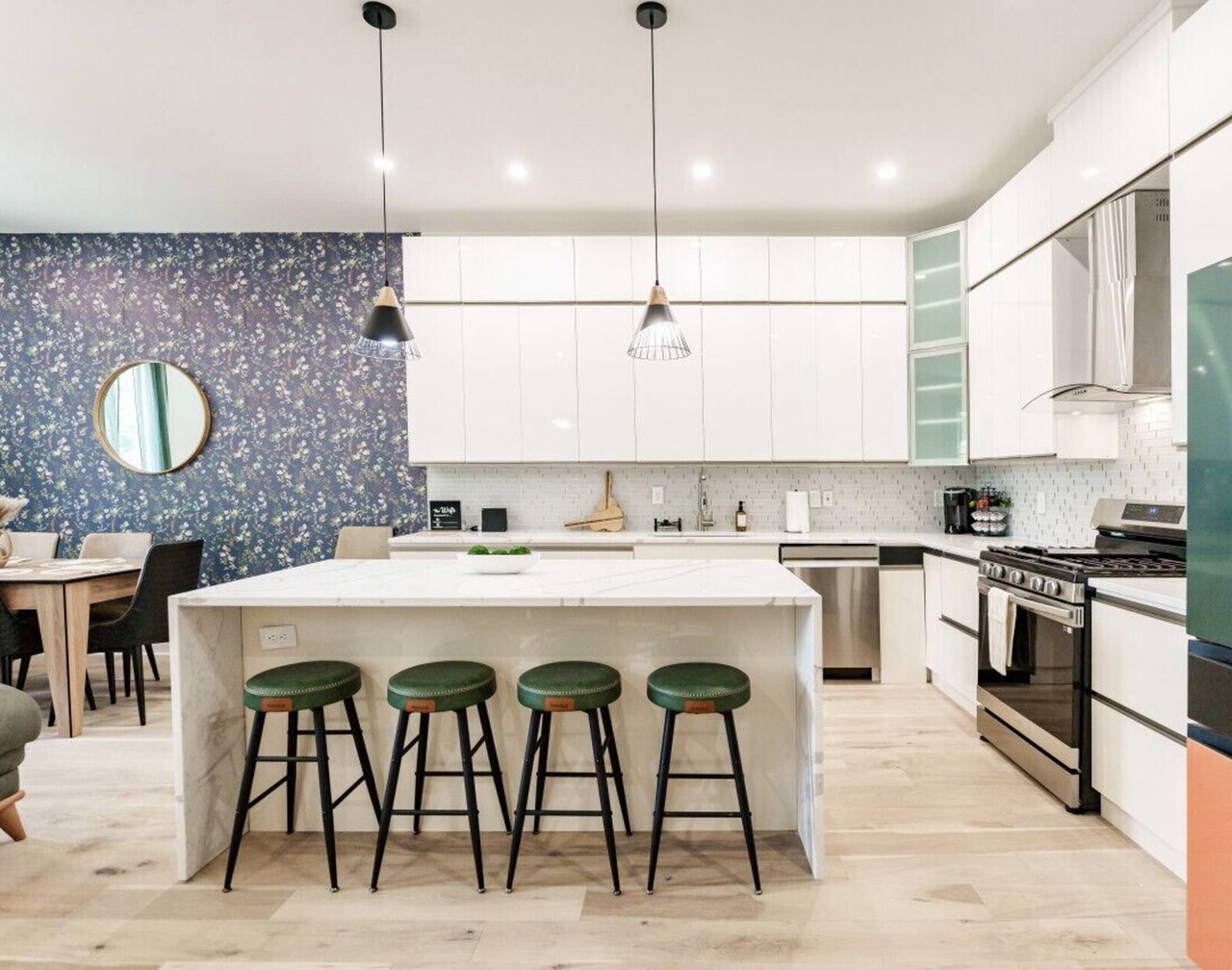 4 br - 4 ba - Rooftop - Sleeps 6 - 2 Car Garage! 1