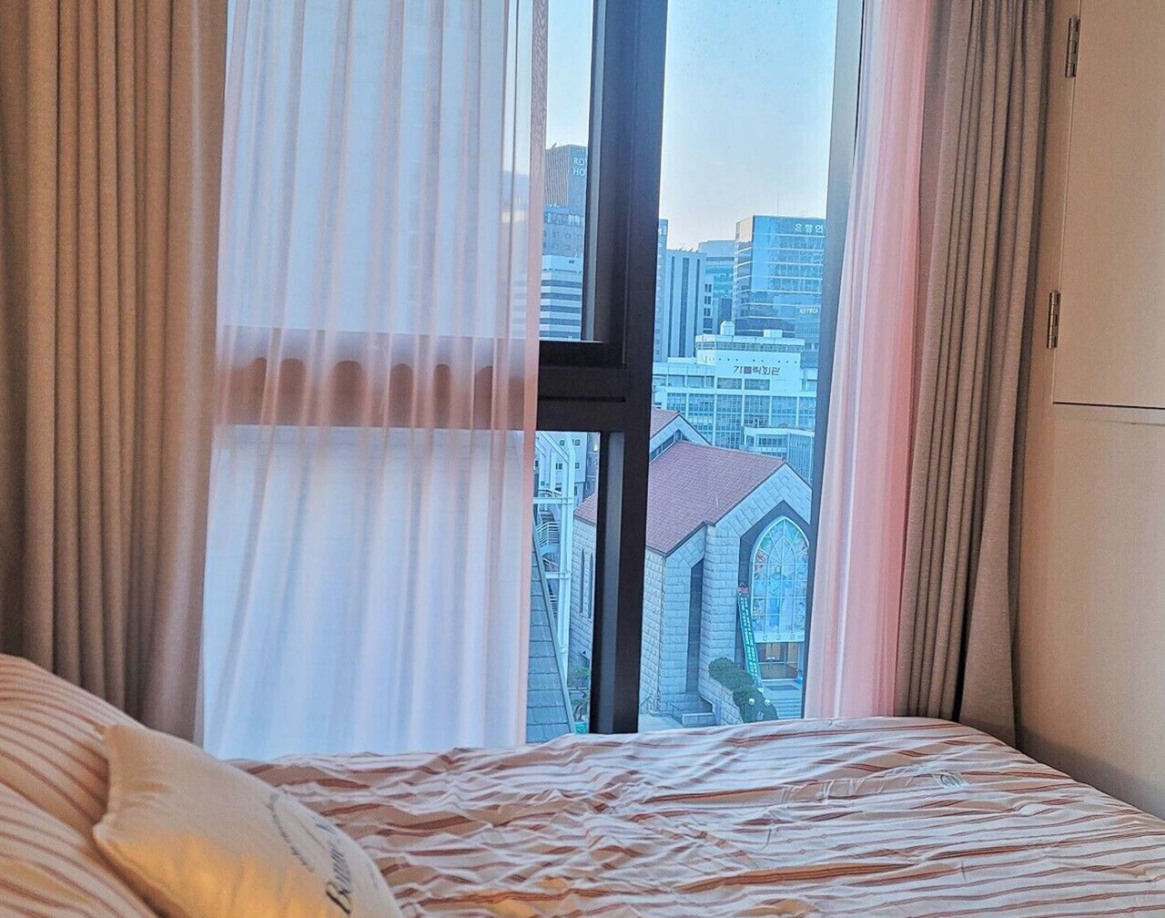 92 l Myeongdong 5min l Airport bus l High-rise ㅣmagnificent view of the church 1