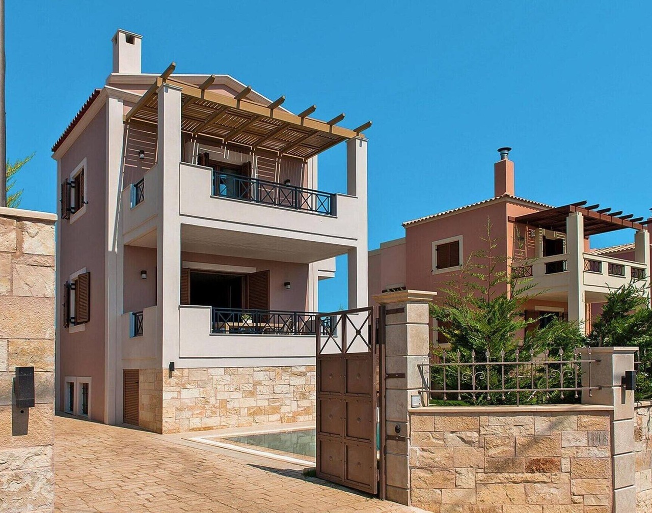 Adele Villa with Pool & Terrace 1