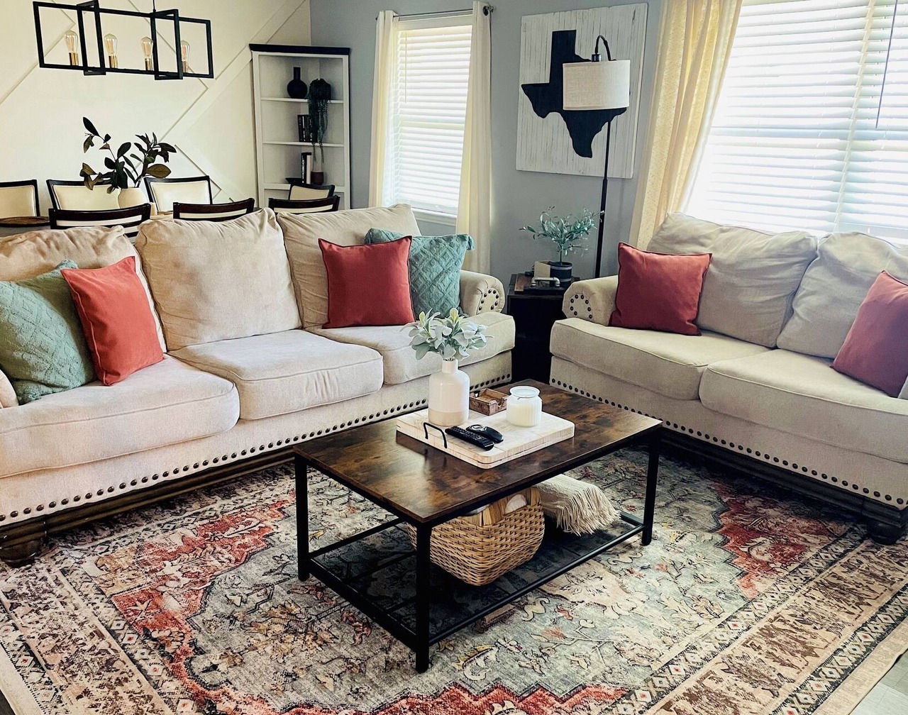 Adversity Home - Open Concept, with Pacman Machine. Close to I-40 Airport 1