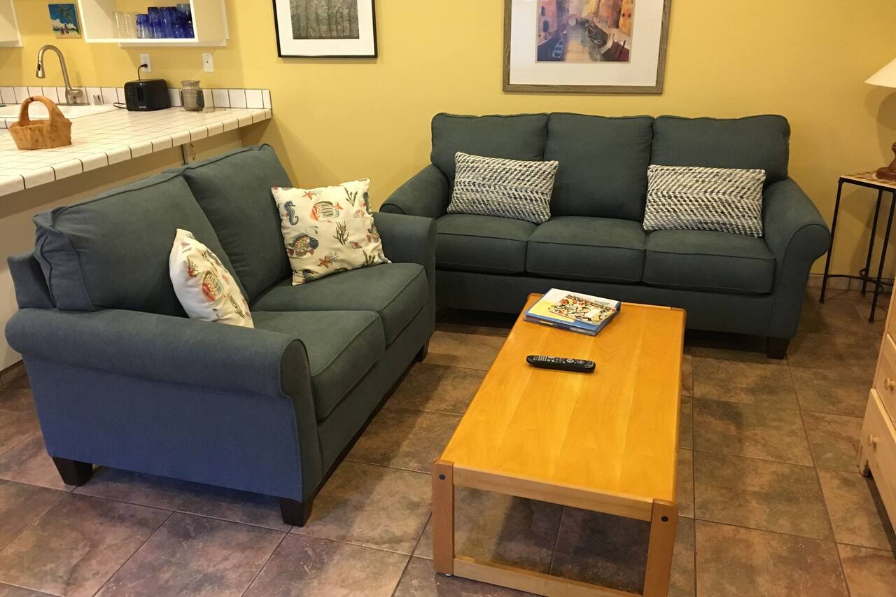 Affordable, end unit on courtyard in desirable La Cabaña! Steps From beach 1