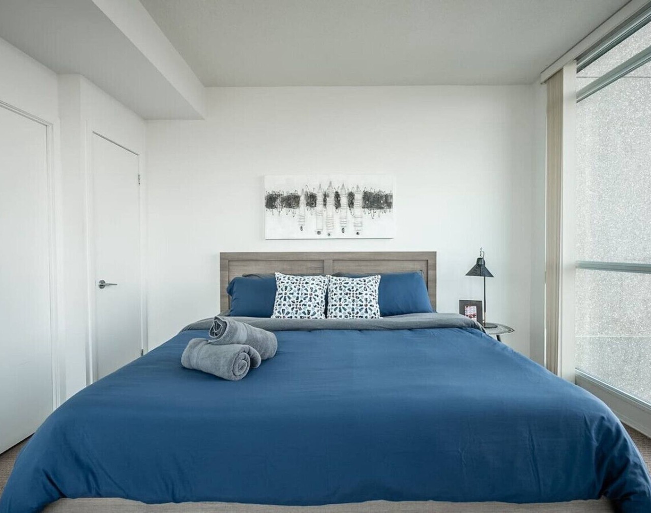Amazing 1BR Condo - Stunning View - Parking! 1
