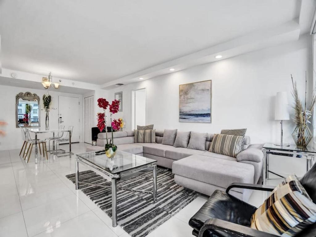 Amazing Ocean View Condo Beach Service 1111 1
