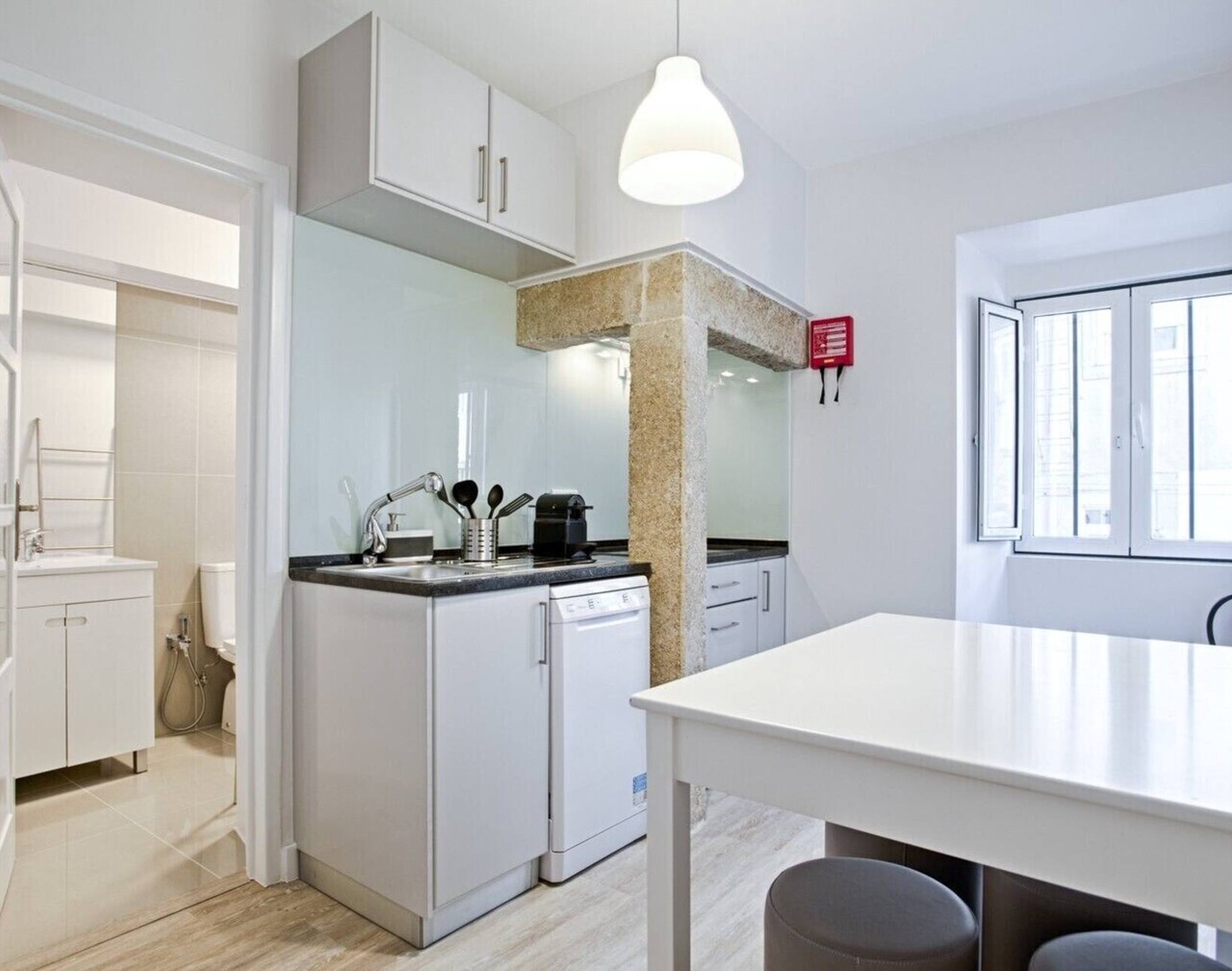 Ambassador Boutique Apartment I (C66) 1