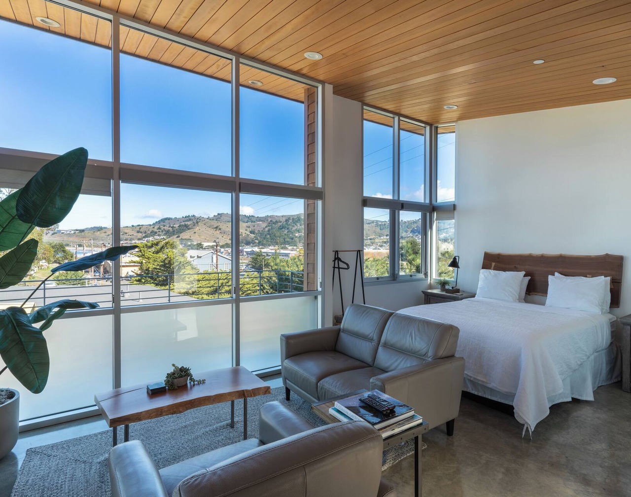 anchor inn pacifica 1
