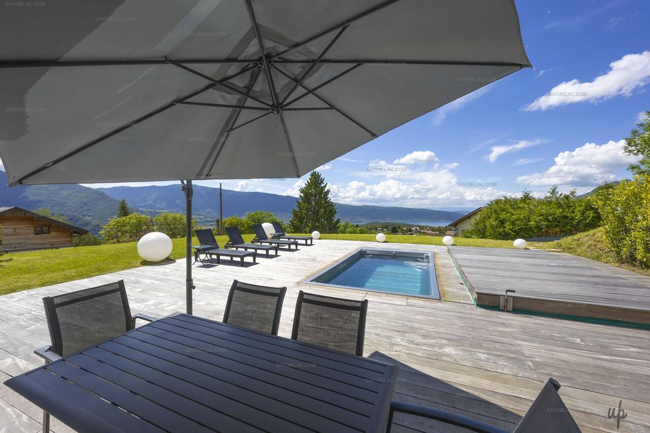 Apartment Adret 6 people Sunny Side Apartment with Pool, Lake and Mountain Views 1