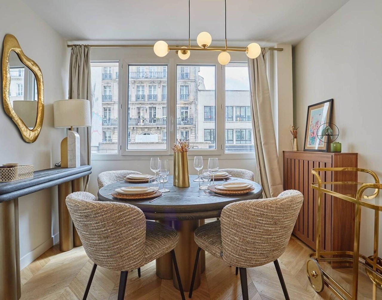 Apartment in the Center of Paris 1
