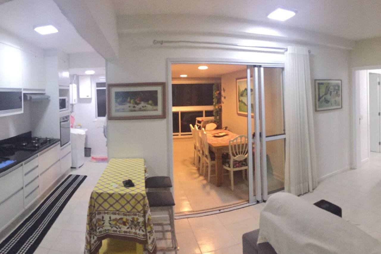Apartment with gourmet balcony, 150m from the beach, 3 bedrooms with air conditioning, swimming pool and barbecue. 1