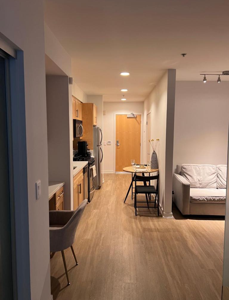 Arion- Cozy Santa Monica getaway steps to the beach Free Parking 1
