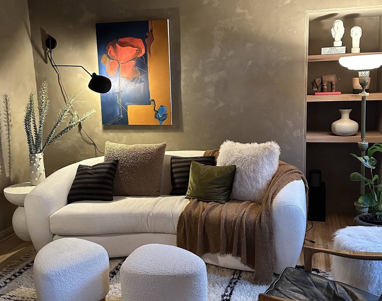 Art filled home in beautiful Mar Vista/West Los Angeles minutes from the beach. 1