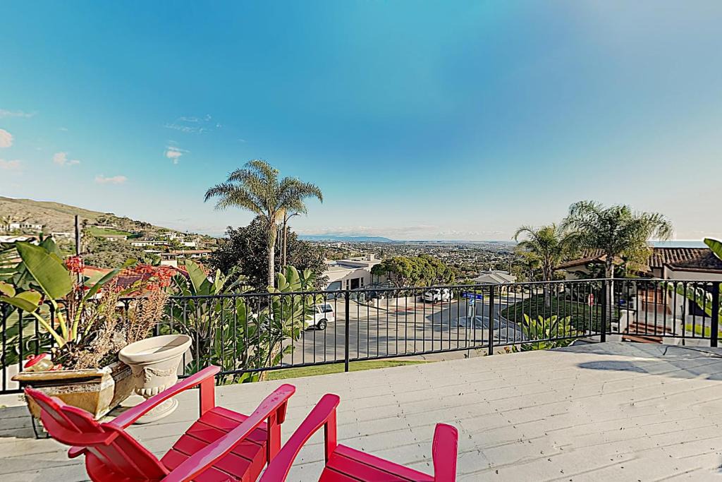Artemesia Beach House 1