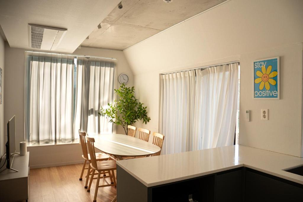 Atmos samsung Private terrace Cosy in the city center Subway 5 minutes on foot Free parking New construction Bongeunsa 1
