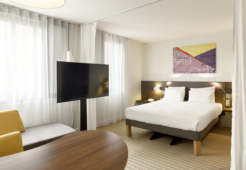B&B HOTEL Paris Grand Roissy CDG Aéroport 4 étoiles 1