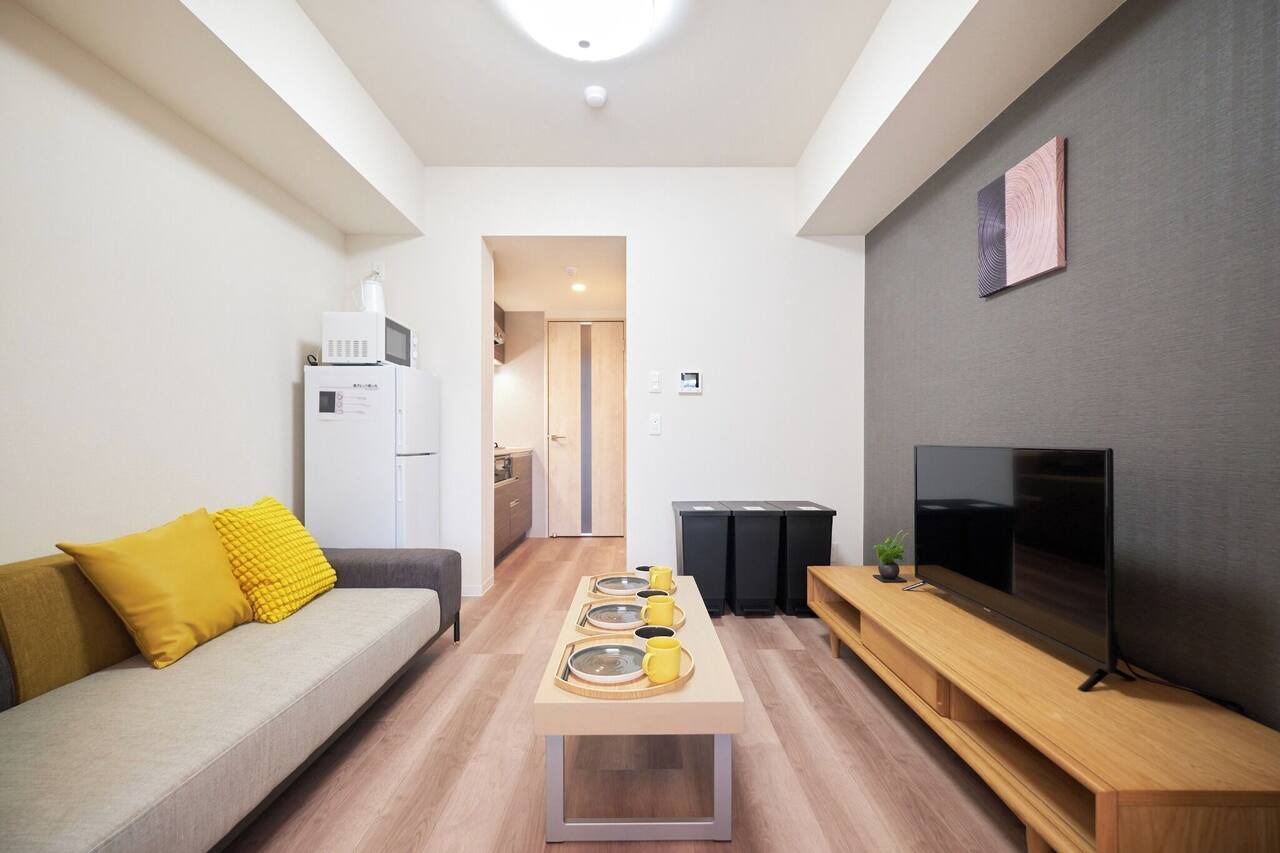 B1 4 minutes walk from Sangenjaya Station 5 mi/Setagaya-ku Tokyo 1