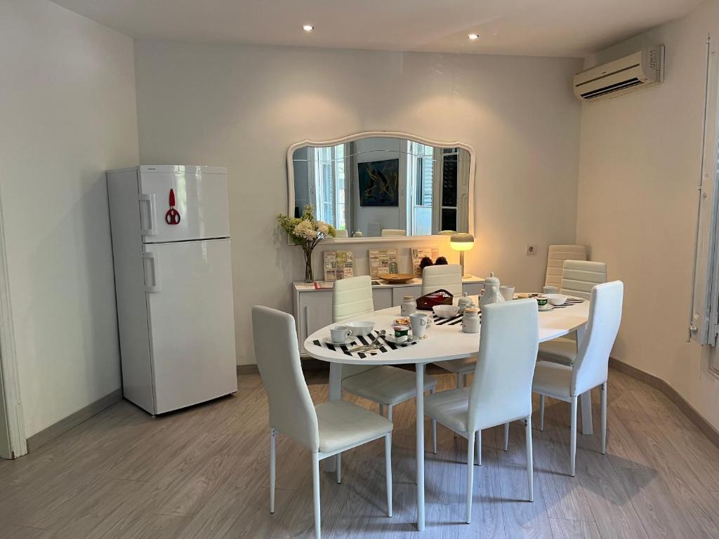 Barcelona 54 Apartment Rentals 1