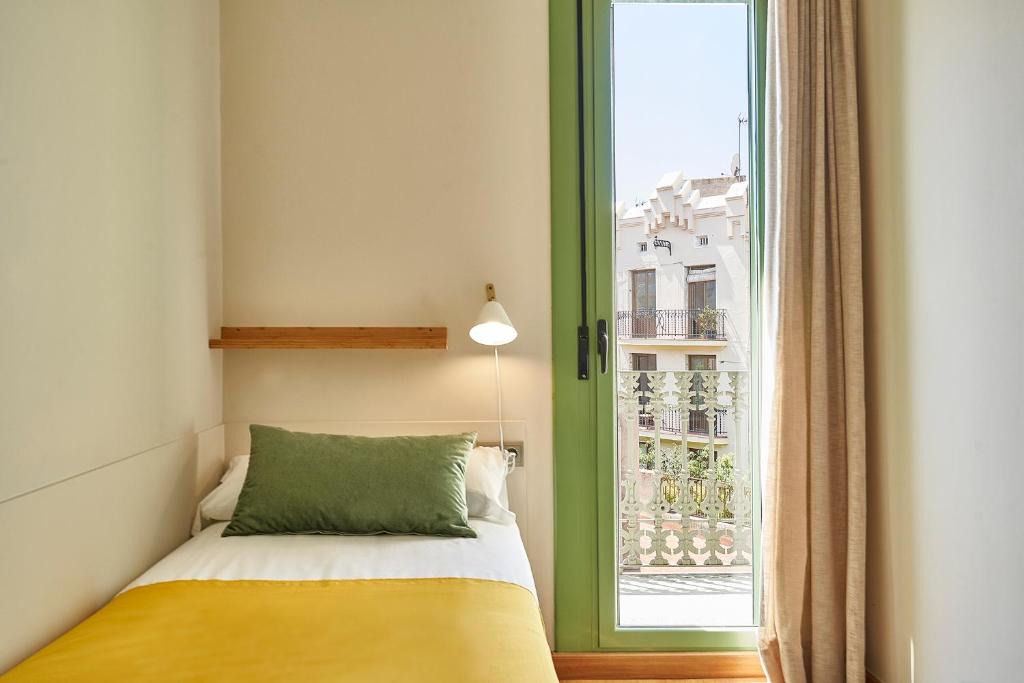 Barcelona Sants Station Apartments 1