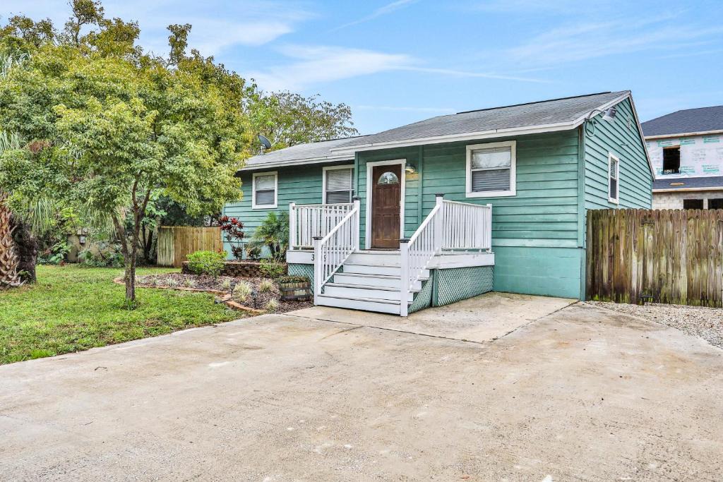 Bayshore Bungalow 1
