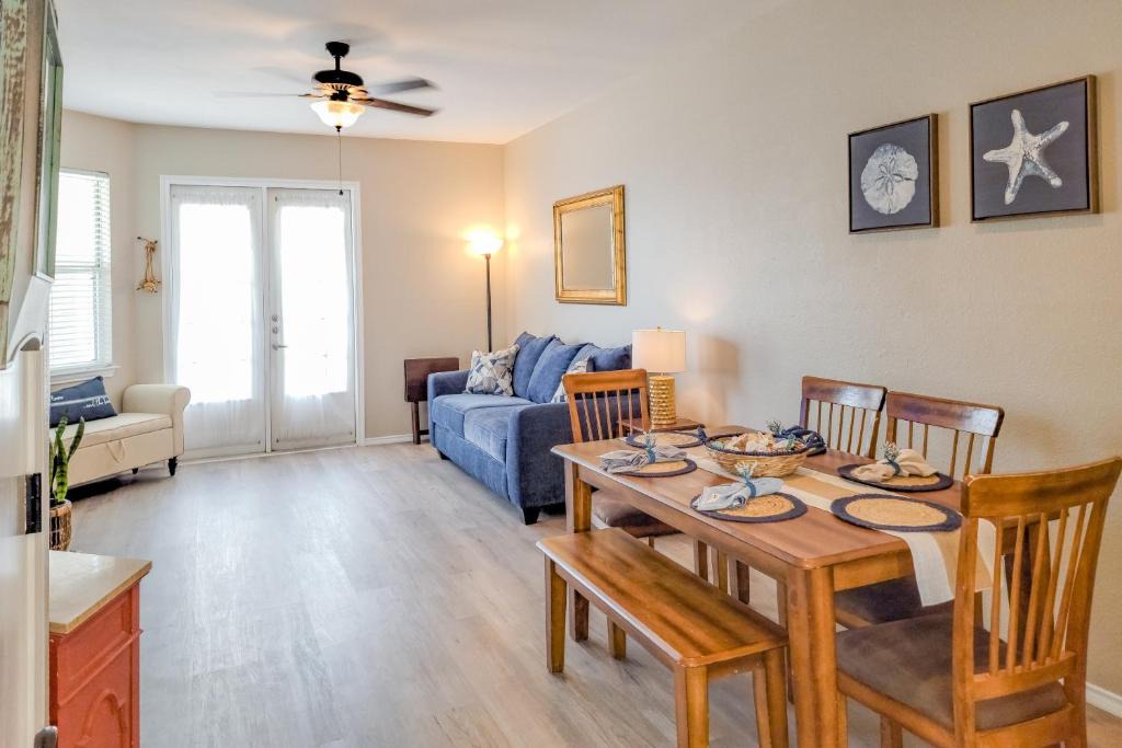 Beach Club - Ocean Breeze Retreat – Island Condo 1