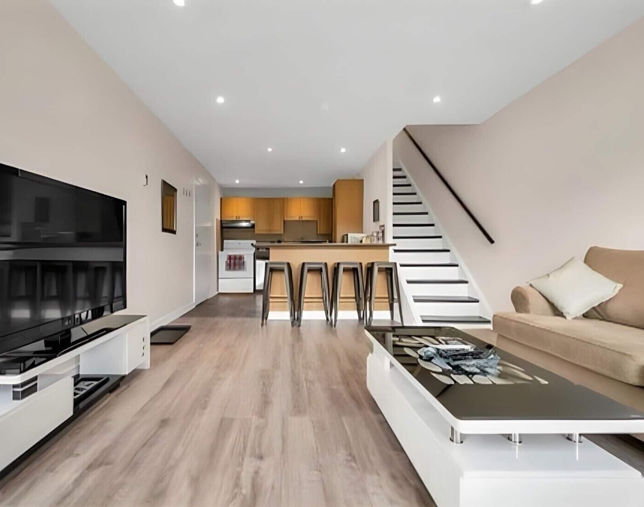 Beaches - 2BDR Townhouse 1