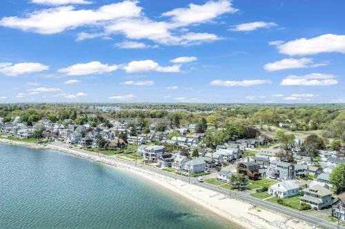 Beachside in Branford 1