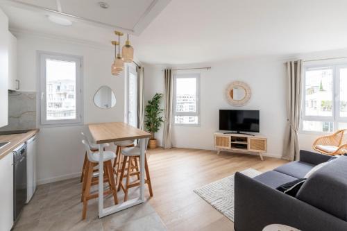 Beautiful apartment with terrace and parking 1