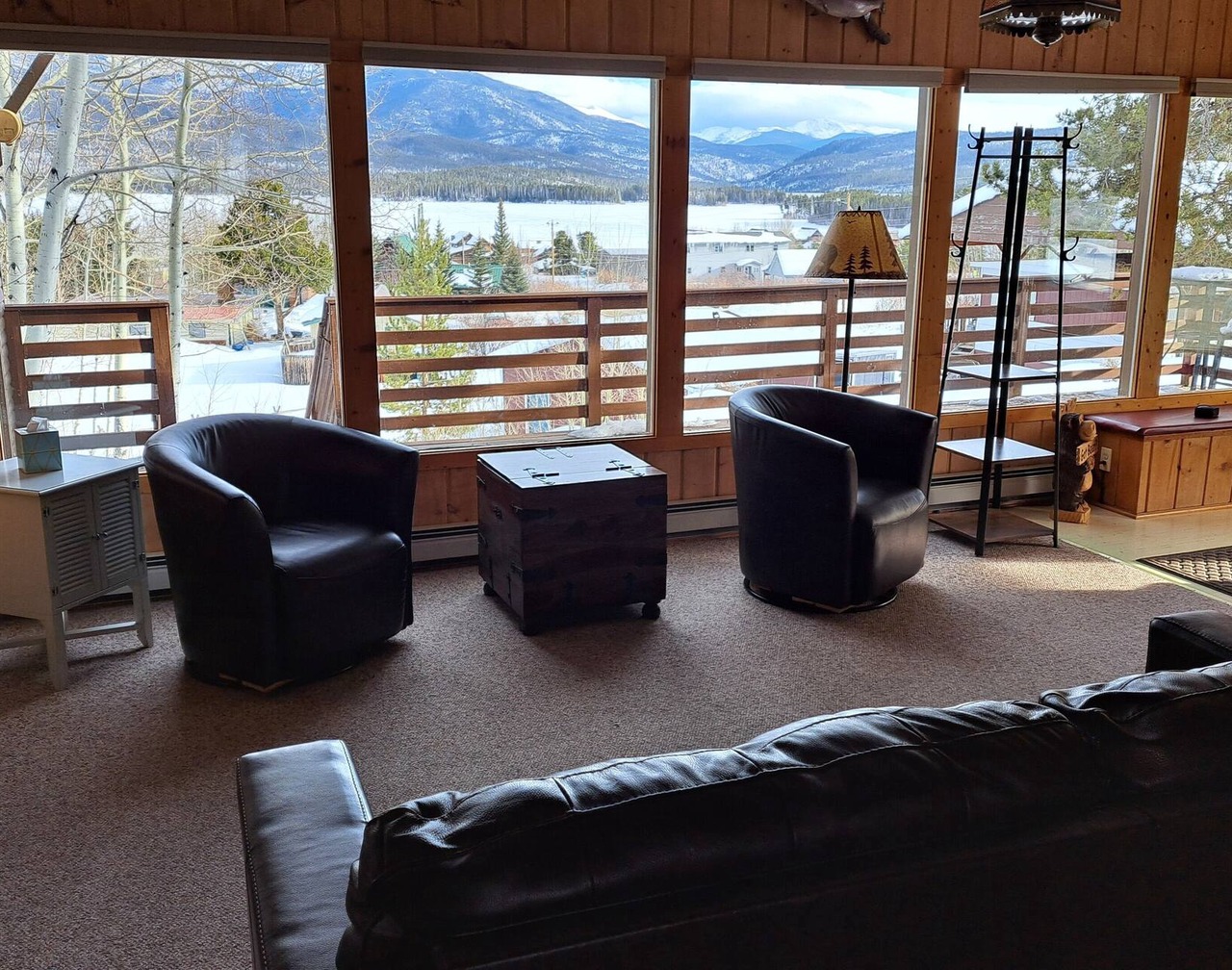 Beautiful Lake and Mountain Views with Parking for your Toys! In Grand Lake 1