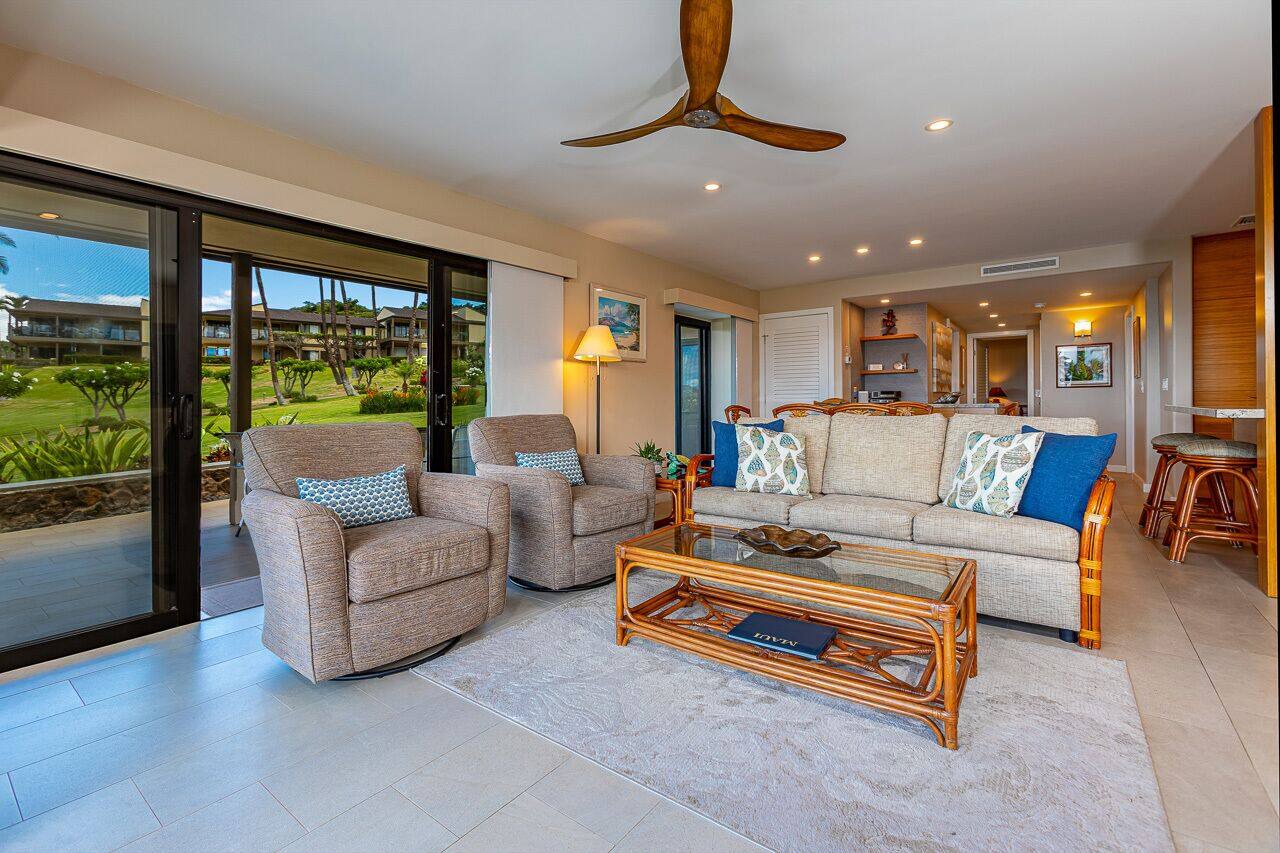 Beautiful Listing! Fully Renovated! STUNNING VIEWS!! Elua 2305 1