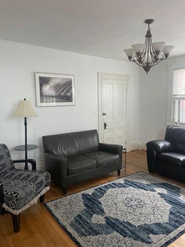Beautiful West End Apartment 1