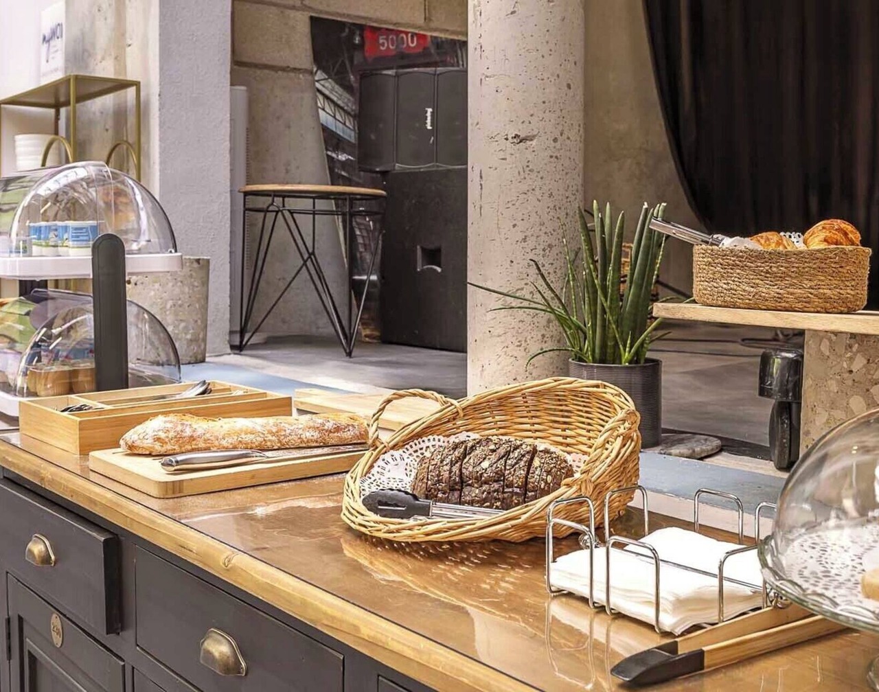 Best Western 11BAUER Paris Saint-Ouen 1