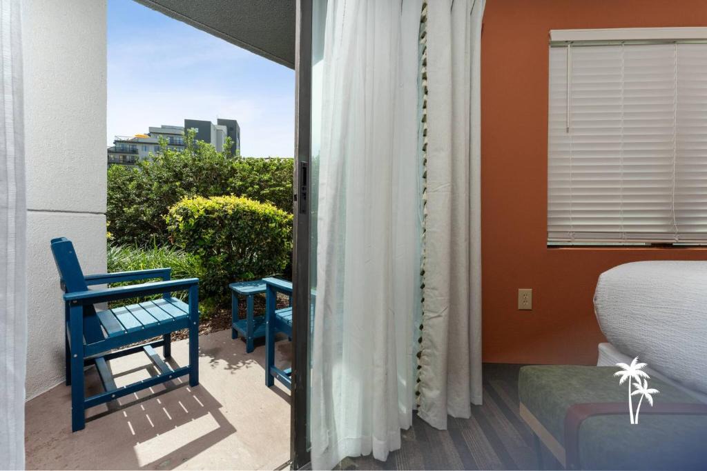 Boho Chic Garden Condo 7 Min to Universal Parks 1