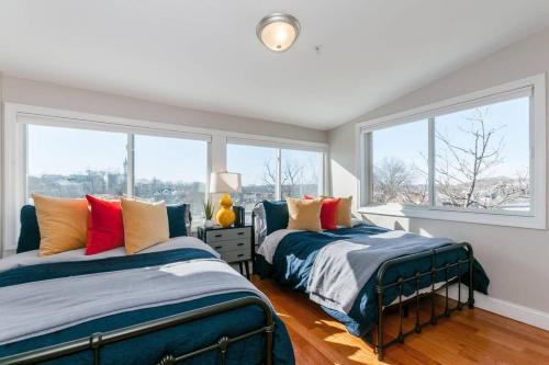 Boston Apartment near T 1