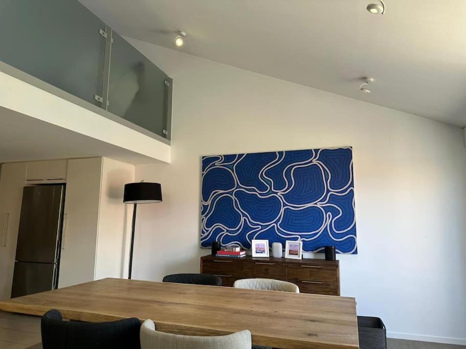 Boxwood IXL Luxe Hobart Waterfront Apartment 1