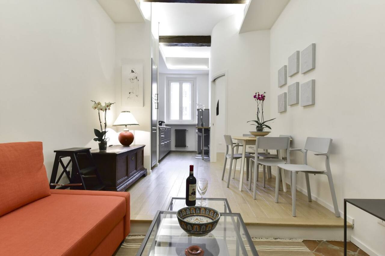 Campo de' Fiori Brand New Apartment 1