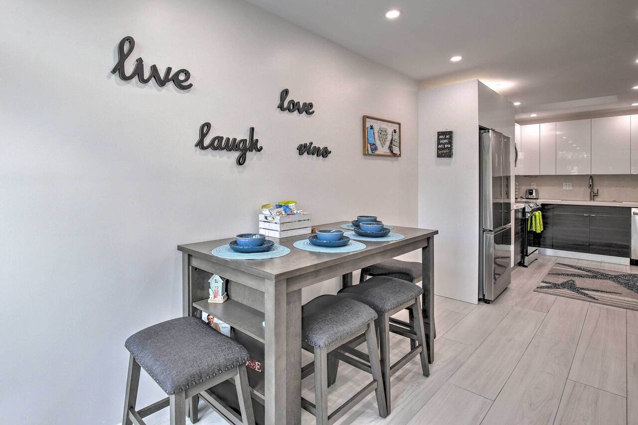 Canal-Front Condo: Walk to Downtown Ft Lauderdale! 1