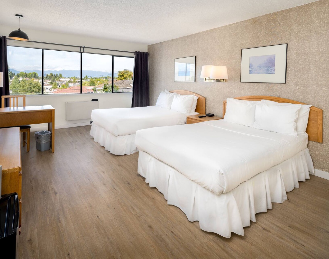 Cassandra Hotel 1