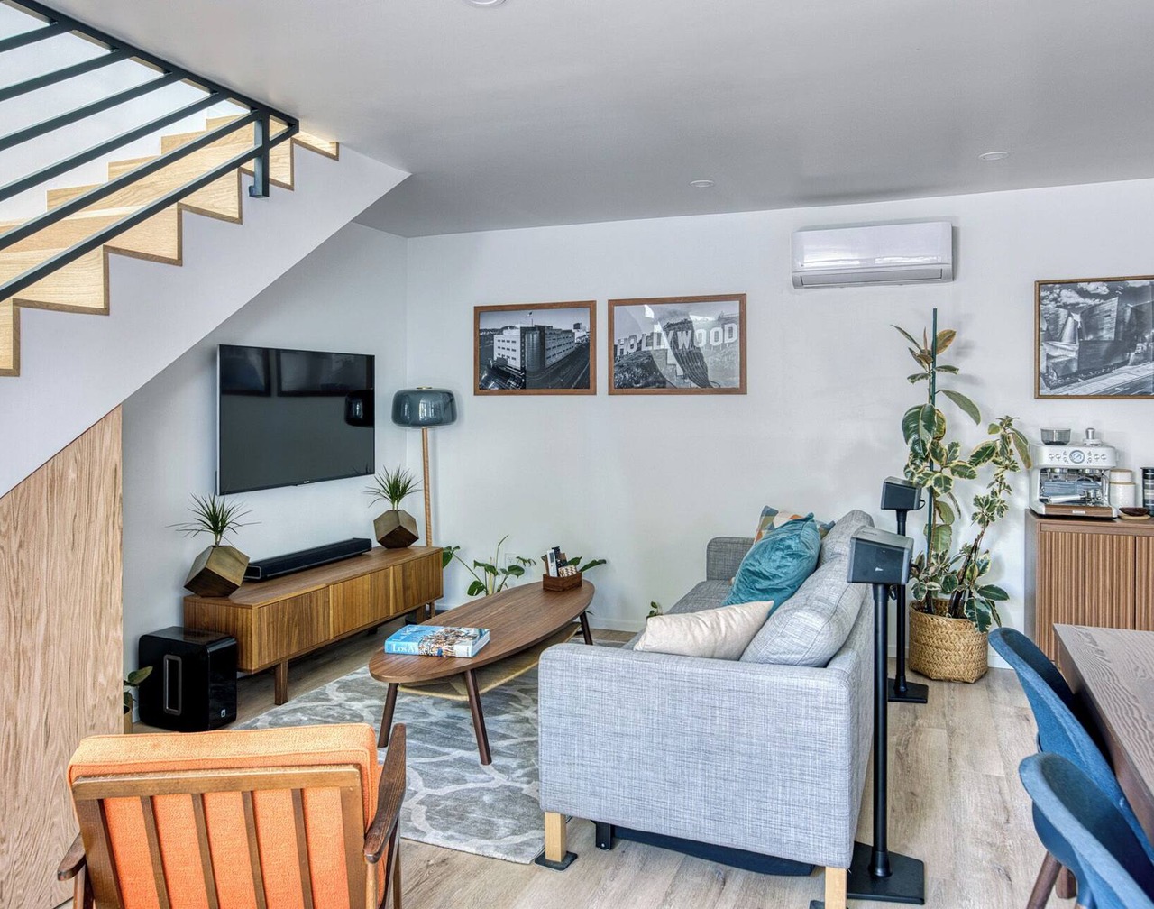 Centrally Located MCM, Brand-New 2-Bedroom Home in Los Angeles 1