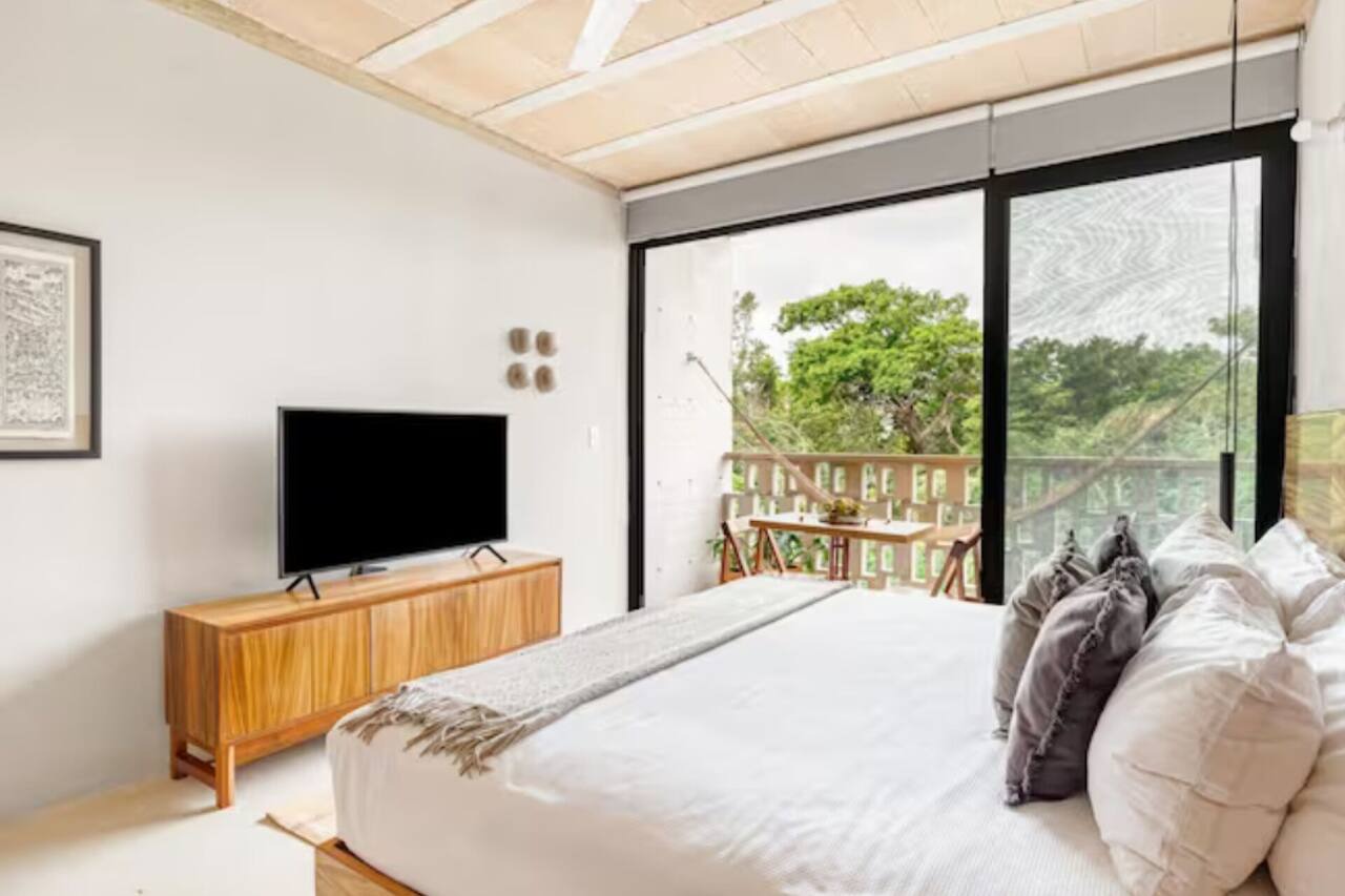 Centric - Loft With Pool 1