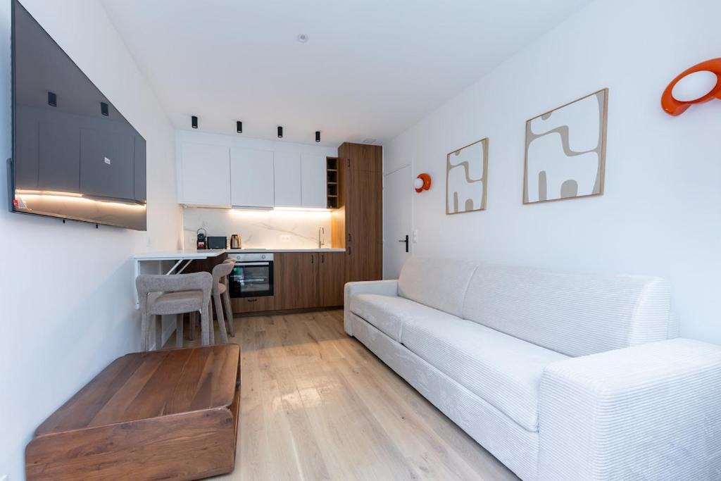 Charming Apartment 4 stars near Montmartre & Metro 1